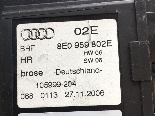 bontott AUDI A4 B7 Jobb hátsó Ablakemelő Motor