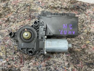 bontott AUDI A4 B7 Jobb hátsó Ablakemelő Motor