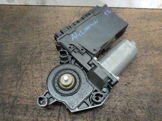 bontott AUDI A4 B7 Jobb hátsó Ablakemelő Motor