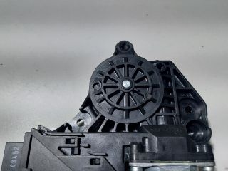 bontott AUDI A4 B7 Jobb hátsó Ablakemelő Motor