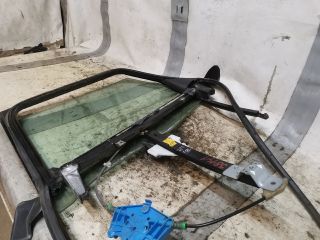 bontott AUDI A4 B7 Jobb hátsó Ablakemelő Szerkezet (Elektromos)