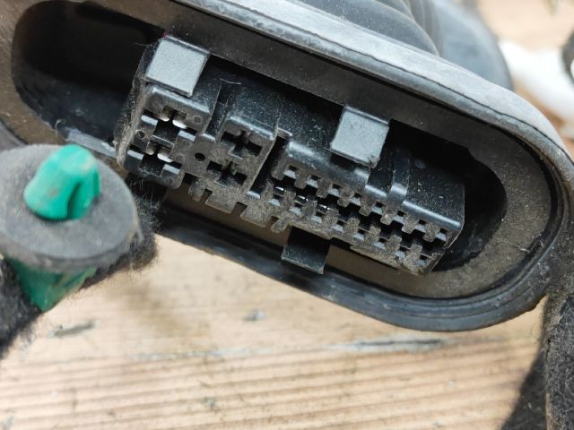 bontott AUDI A4 B7 Jobb hátsó Ajtó Kábelköteg