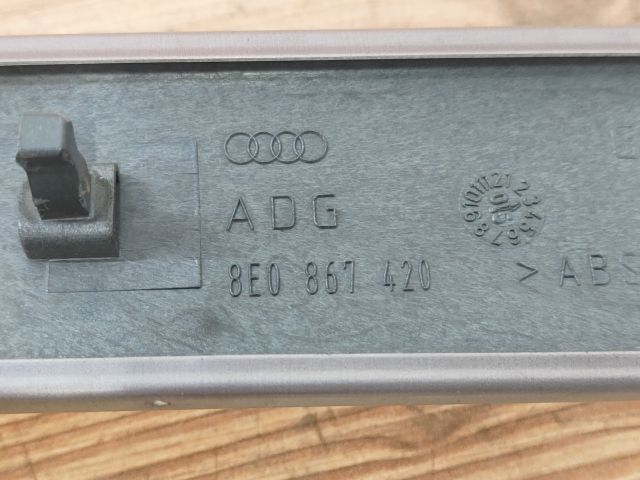 bontott AUDI A4 B7 Jobb hátsó Ajtó Kárpit Díszléc