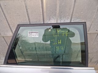 bontott AUDI A4 B7 Jobb hátsó Ajtó (Részeivel)