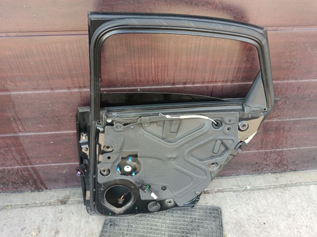 bontott AUDI A4 B7 Jobb hátsó Ajtó (Részeivel)