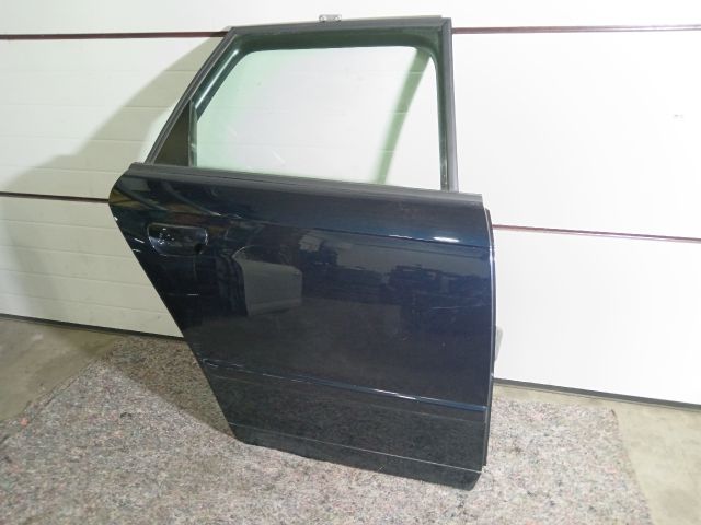 bontott AUDI A4 B7 Jobb hátsó Ajtó (Részeivel)