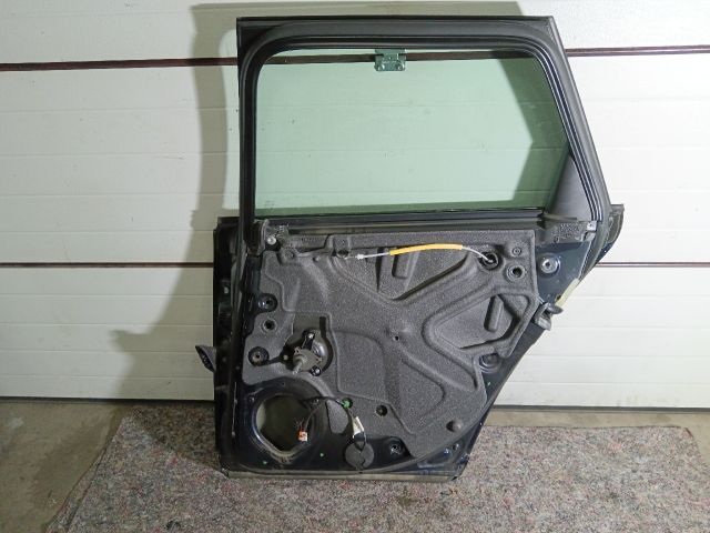 bontott AUDI A4 B7 Jobb hátsó Ajtó (Részeivel)