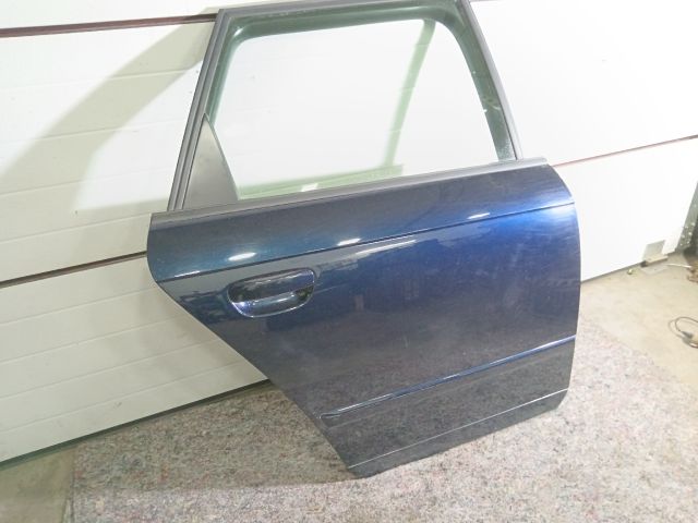 bontott AUDI A4 B7 Jobb hátsó Ajtó (Részeivel)