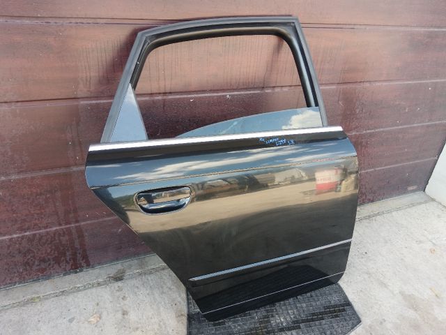 bontott AUDI A4 B7 Jobb hátsó Ajtó (Részeivel)