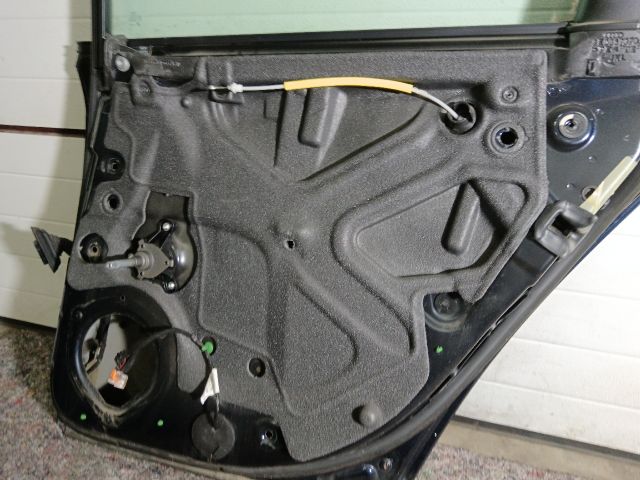 bontott AUDI A4 B7 Jobb hátsó Ajtó (Részeivel)