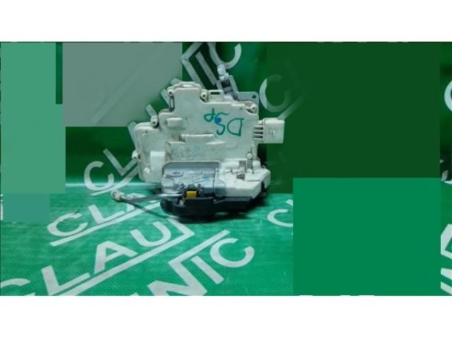 bontott AUDI A4 B7 Jobb hátsó Ajtózár