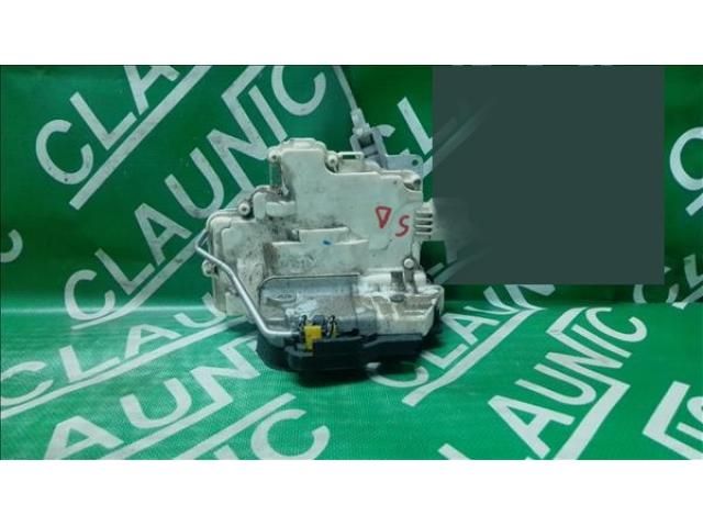 bontott AUDI A4 B7 Jobb hátsó Ajtózár