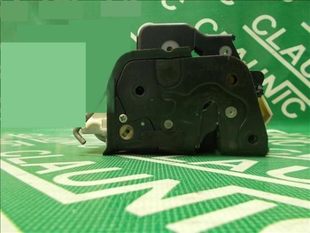 bontott AUDI A4 B7 Jobb hátsó Ajtózár