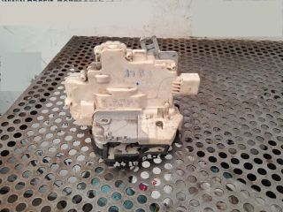 bontott AUDI A4 B7 Jobb hátsó Ajtózár