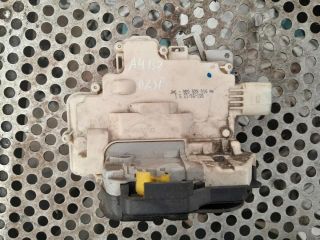 bontott AUDI A4 B7 Jobb hátsó Ajtózár