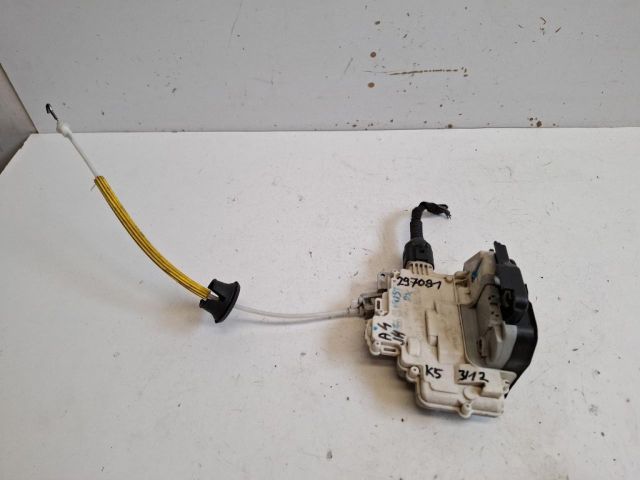 bontott AUDI A4 B7 Jobb hátsó Ajtózár