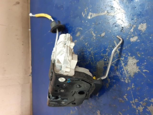 bontott AUDI A4 B7 Jobb hátsó Ajtózár