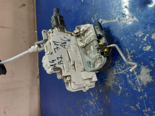 bontott AUDI A4 B7 Jobb hátsó Ajtózár