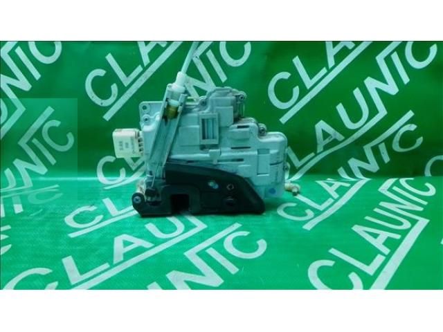 bontott AUDI A4 B7 Jobb hátsó Ajtózár