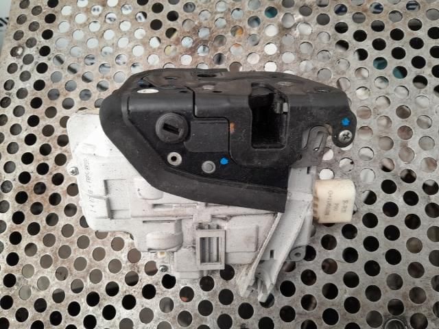 bontott AUDI A4 B7 Jobb hátsó Ajtózár