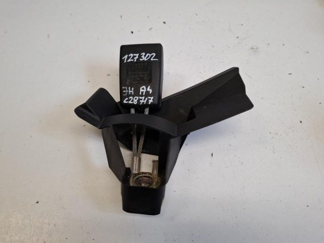 bontott AUDI A4 B7 Jobb hátsó Biztonsági Öv Csat