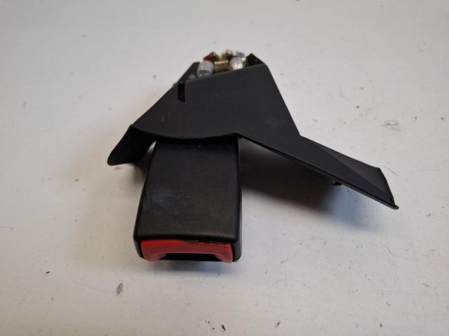 bontott AUDI A4 B7 Jobb hátsó Biztonsági Öv Csat