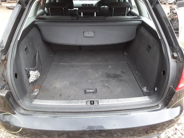 bontott AUDI A4 B7 Jobb hátsó Csonkállvány Kerékaggyal