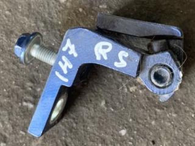 bontott AUDI A4 B7 Jobb hátsó Felső Zsanér