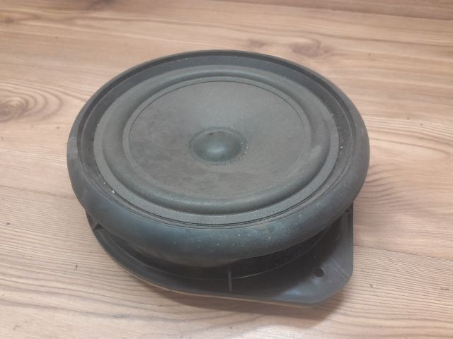 bontott AUDI A4 B7 Jobb hátsó Hangszóró