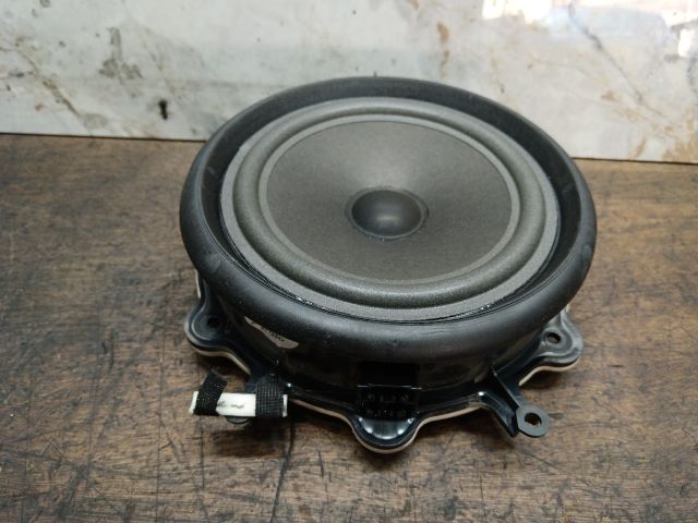 bontott AUDI A4 B7 Jobb hátsó Hangszóró