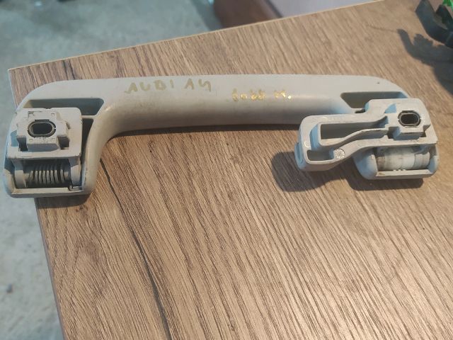 bontott AUDI A4 B7 Jobb hátsó Kapaszkodó (Felső)