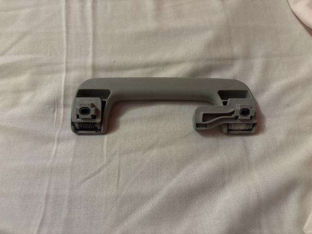 bontott AUDI A4 B7 Jobb hátsó Kapaszkodó (Felső)