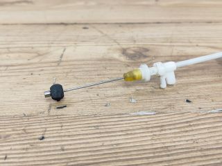 bontott AUDI A4 B7 Jobb hátsó Kilincs Bowden