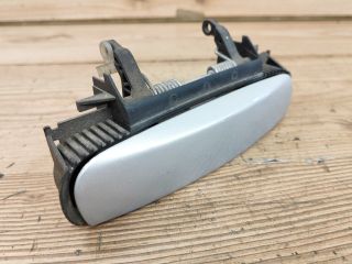 bontott AUDI A4 B7 Jobb hátsó Külső Kilincs