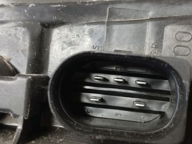 bontott AUDI A4 B7 Jobb Hátsó Lámpa Foglalat