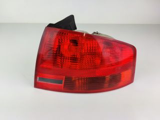 bontott AUDI A4 B7 Jobb Hátsó Lámpa