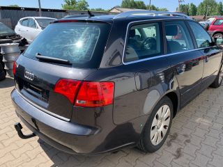 bontott AUDI A4 B7 Jobb Hátsó Lámpa