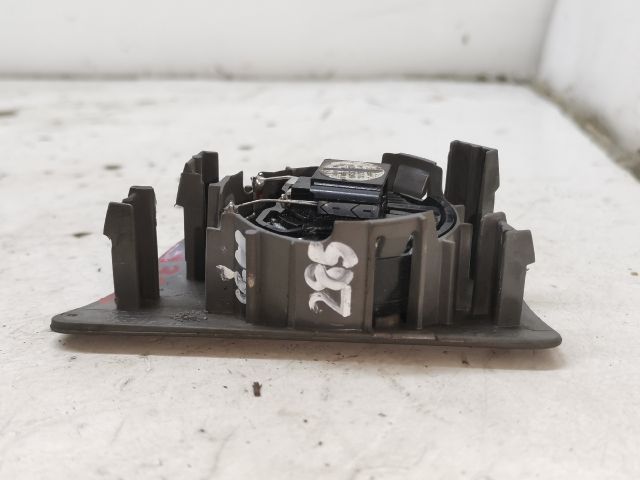 bontott AUDI A4 B7 Jobb hátsó Magassugárzó Hangszóró