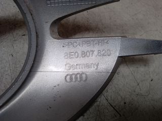 bontott AUDI A4 B7 Jobb Ködfényszóró Lámpakeret