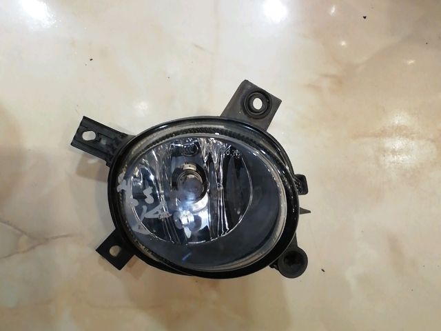 bontott AUDI A4 B7 Jobb Ködfényszóró