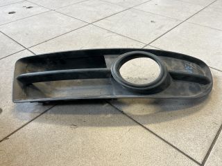 bontott AUDI A4 B7 Jobb Ködlámpa Rács