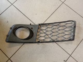 bontott AUDI A4 B7 Jobb Ködlámpa Rács