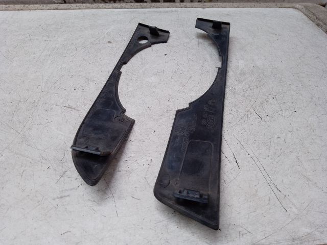 bontott AUDI A4 B7 Jobb Ködlámpa Rács