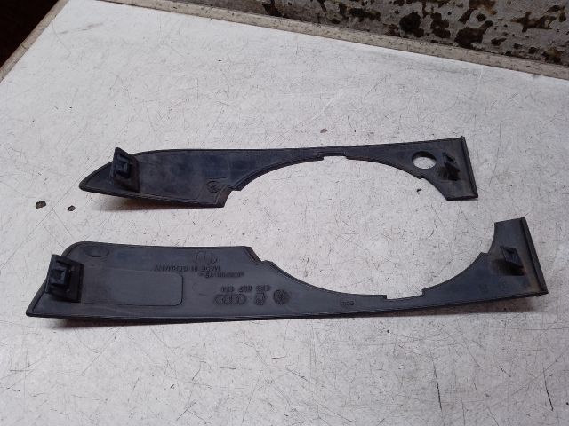 bontott AUDI A4 B7 Jobb Ködlámpa Rács