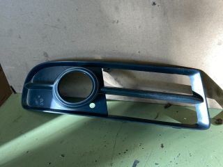 bontott AUDI A4 B7 Jobb Ködlámpa Rács