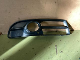 bontott AUDI A4 B7 Jobb Ködlámpa Rács