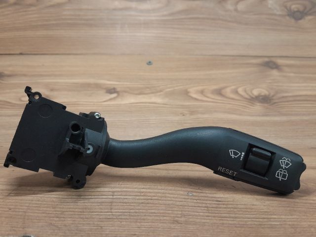 bontott AUDI A4 B7 Jobb Kormánykapcsoló Ablaktörlő