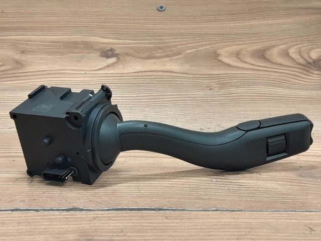 bontott AUDI A4 B7 Jobb Kormánykapcsoló Ablaktörlő