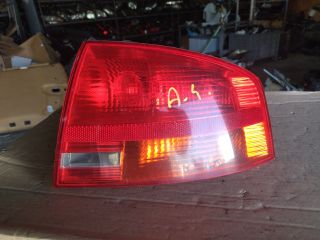 bontott AUDI A4 B7 Jobb Külső Hátsó Lámpa