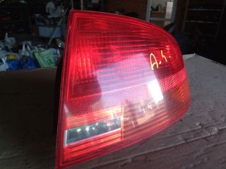 bontott AUDI A4 B7 Jobb Külső Hátsó Lámpa